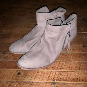 Sam Edelman beige side zippers 8.5 ankle booties